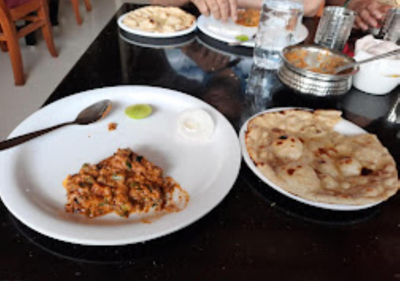 Hotel Rajwada Kapurhol Kapurwahal Bagian luar foto